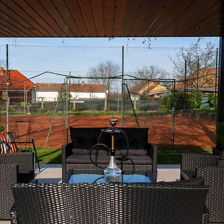 Tenisz Vendégház Ordacsehi Exterior foto