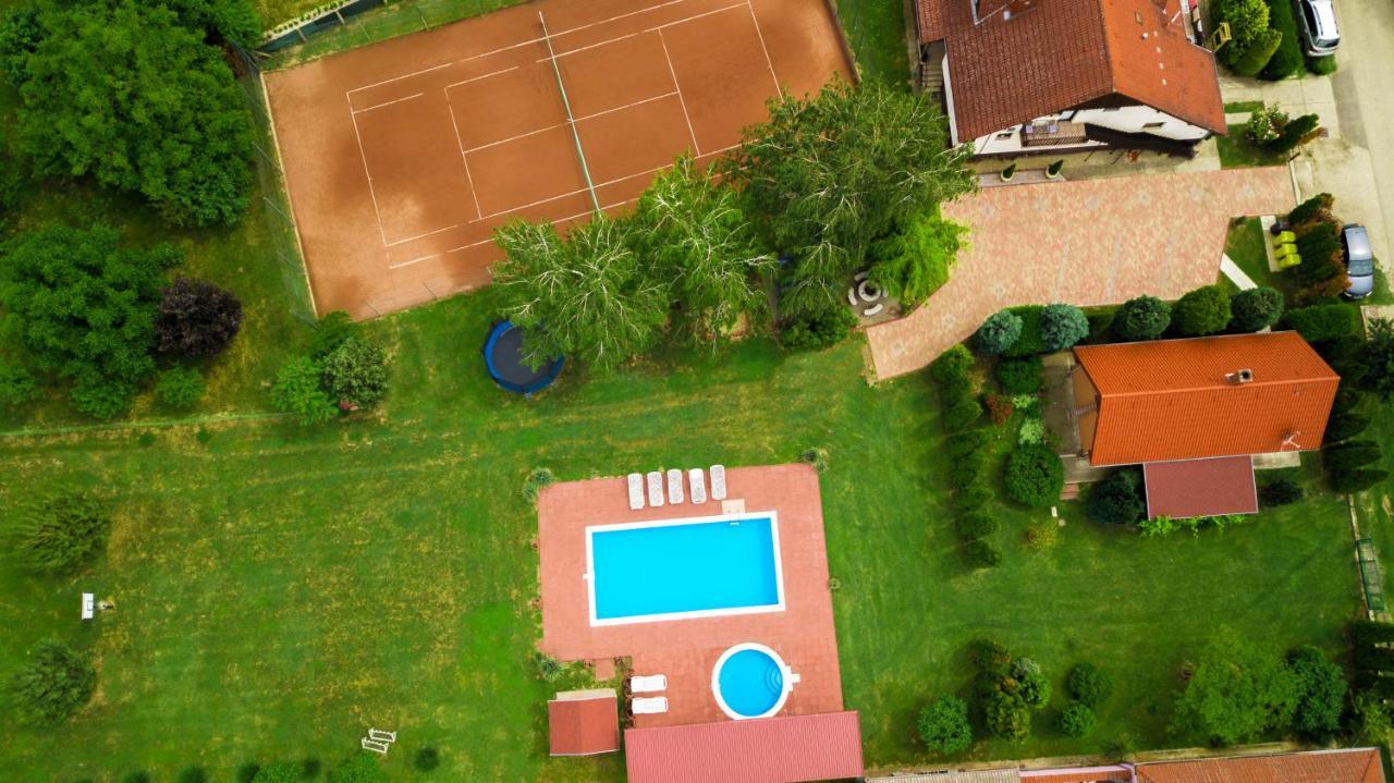 Tenisz Vendégház Ordacsehi Exterior foto