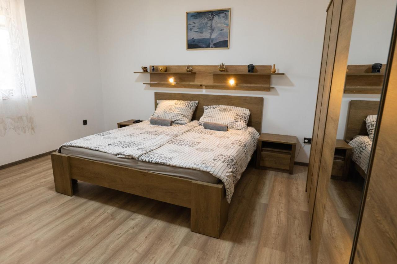 Tenisz Vendégház Ordacsehi Exterior foto