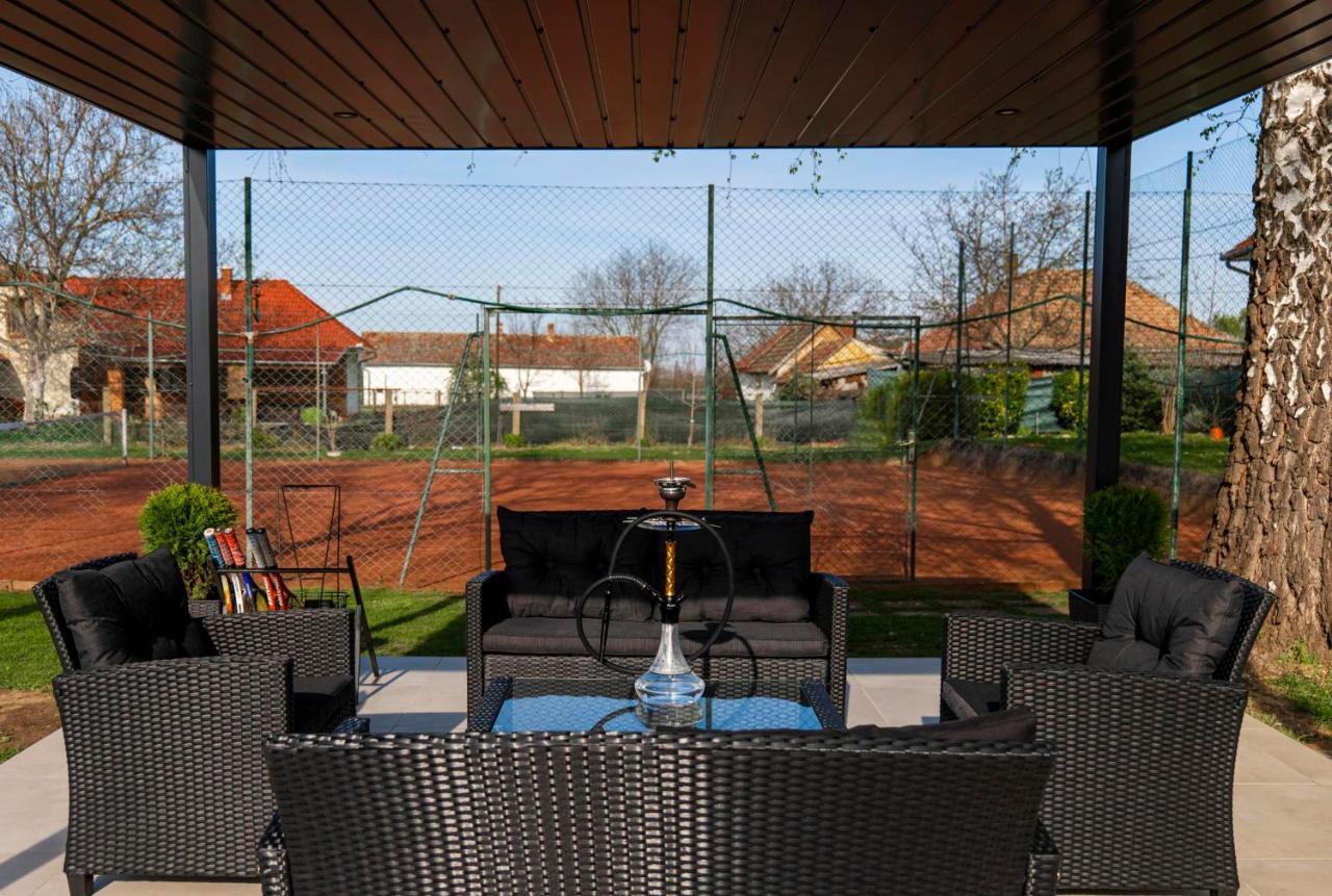 Tenisz Vendégház Ordacsehi Exterior foto